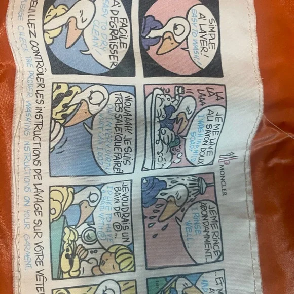 Moncler Puffer Coat with coyote Fur Trim - Picture 11 of 14